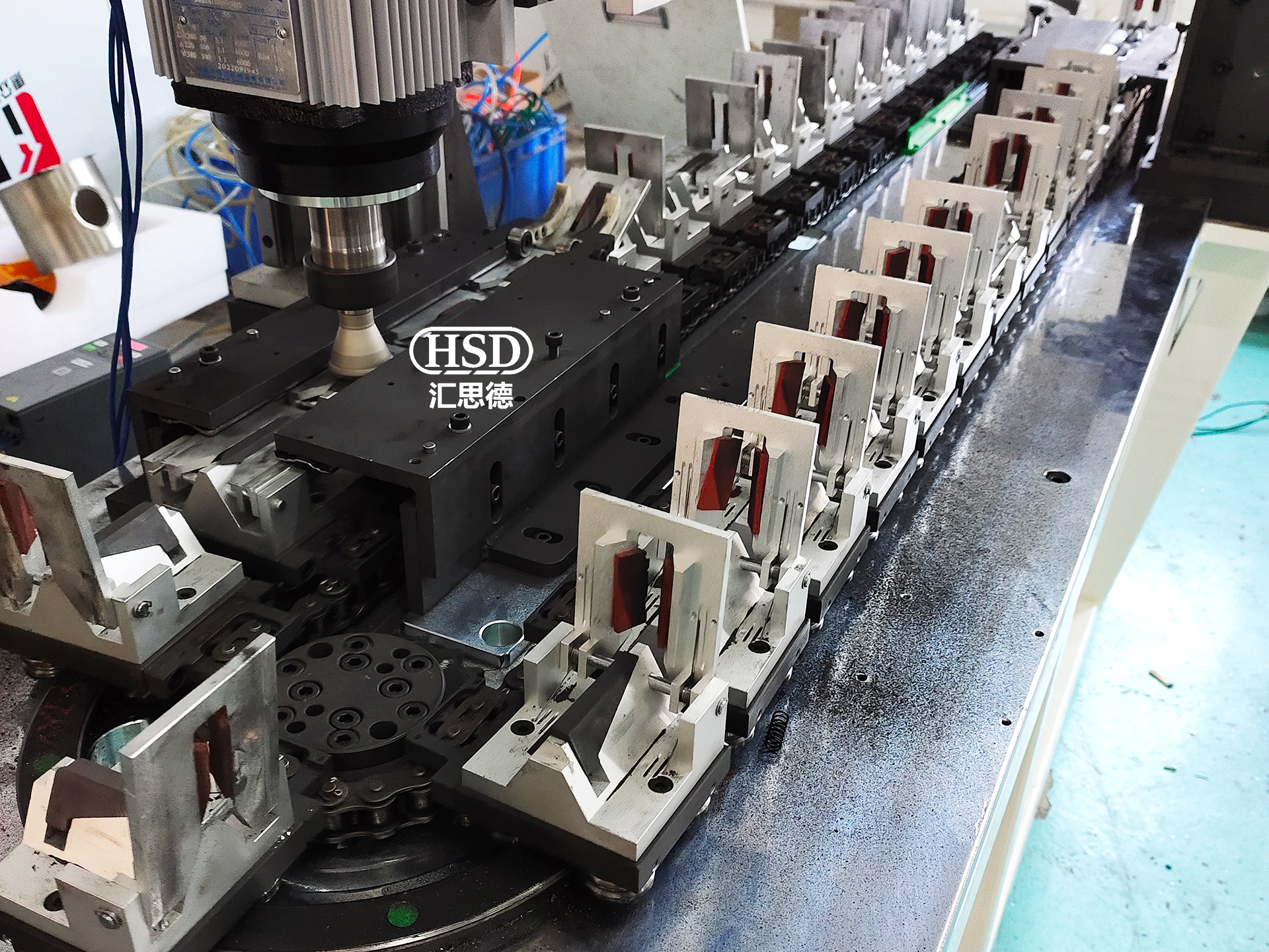  非标自动化环形导轨输送线系统中椭圆环形导轨的选型指南